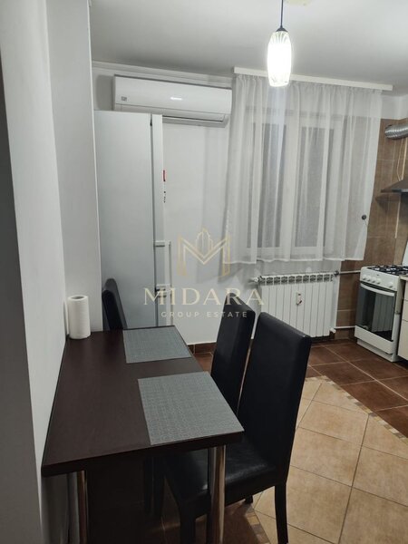 Tineretului, Metrou 2 minute, 2 camere, etaj 2, 500 €/luna.